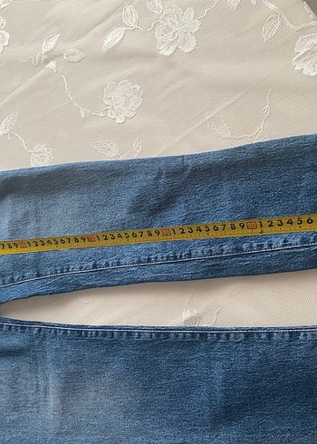 Düğmeli Mavi kadın
Denim Pantolon LTB marka - Görsel 5