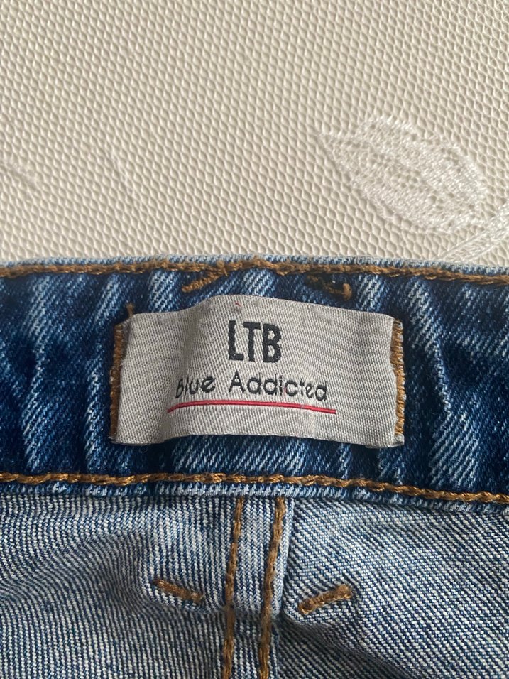 Düğmeli Mavi kadın
 Denim Pantolon LTB marka - Görsel 3