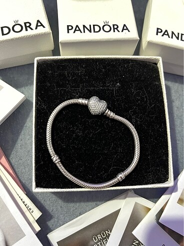 Beden beyaz Renk orjinal Pandora charm