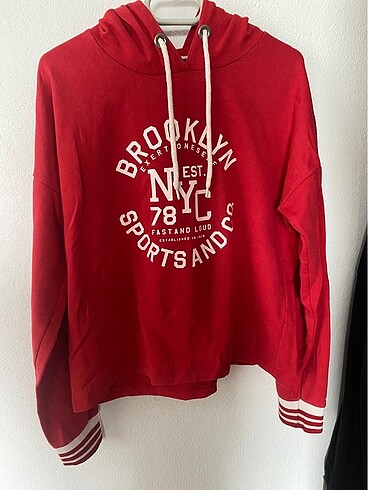 Sweatshirt