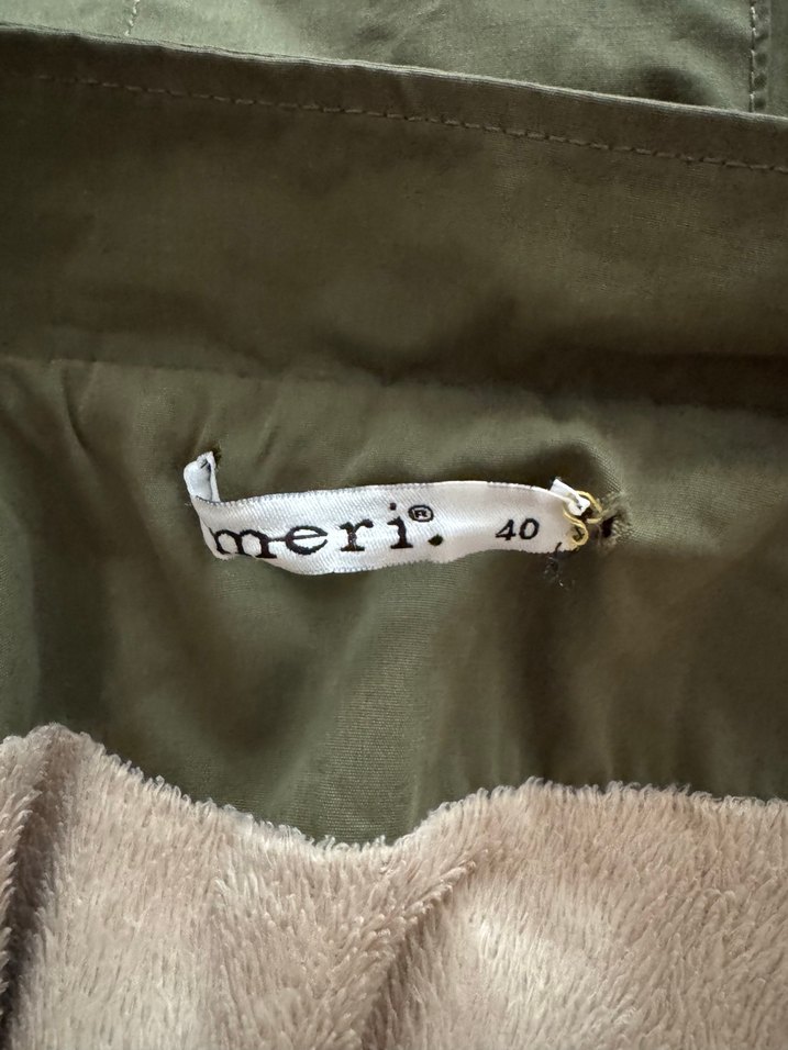 Kapüşonlu Kadın Parka - Görsel 2