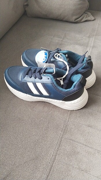 LC Waikiki LCW Waikiki çocuk spor ayakkabı sıfır ürün 35 beden