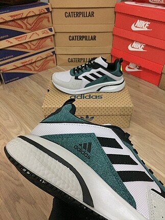 42 Adidas 38 Nike