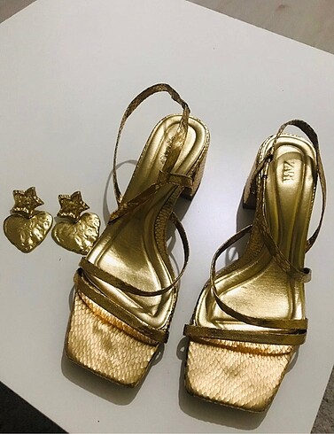 Zara gold topuklu sandalet