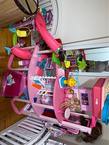 Barbie evi