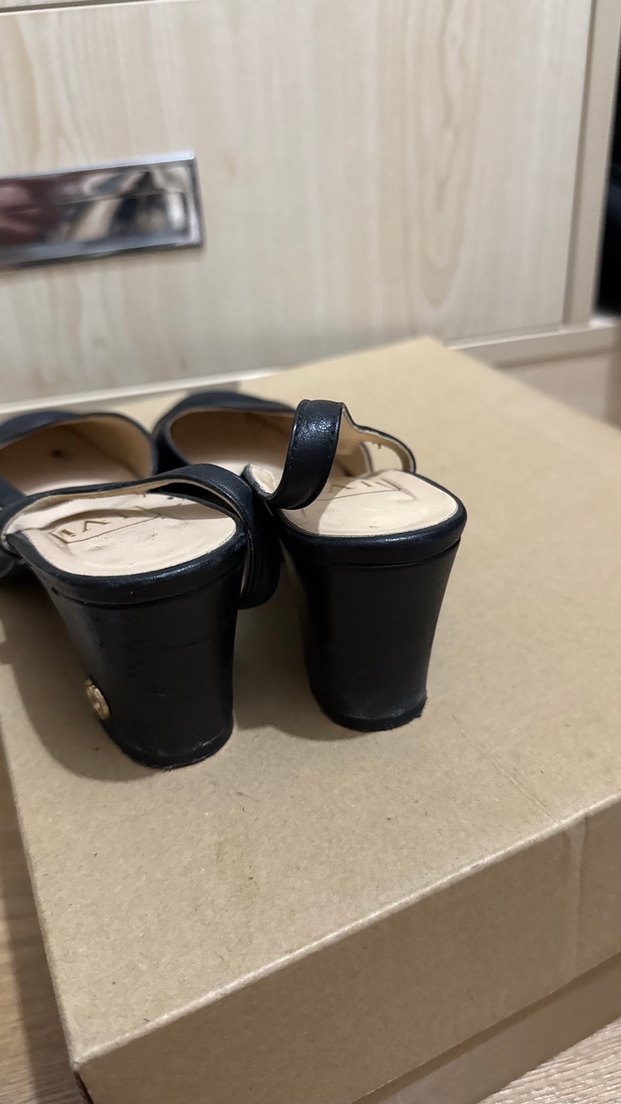 Klasik Siyah Tokalı Topuklu Kadın Ayakkabı - Görsel 4