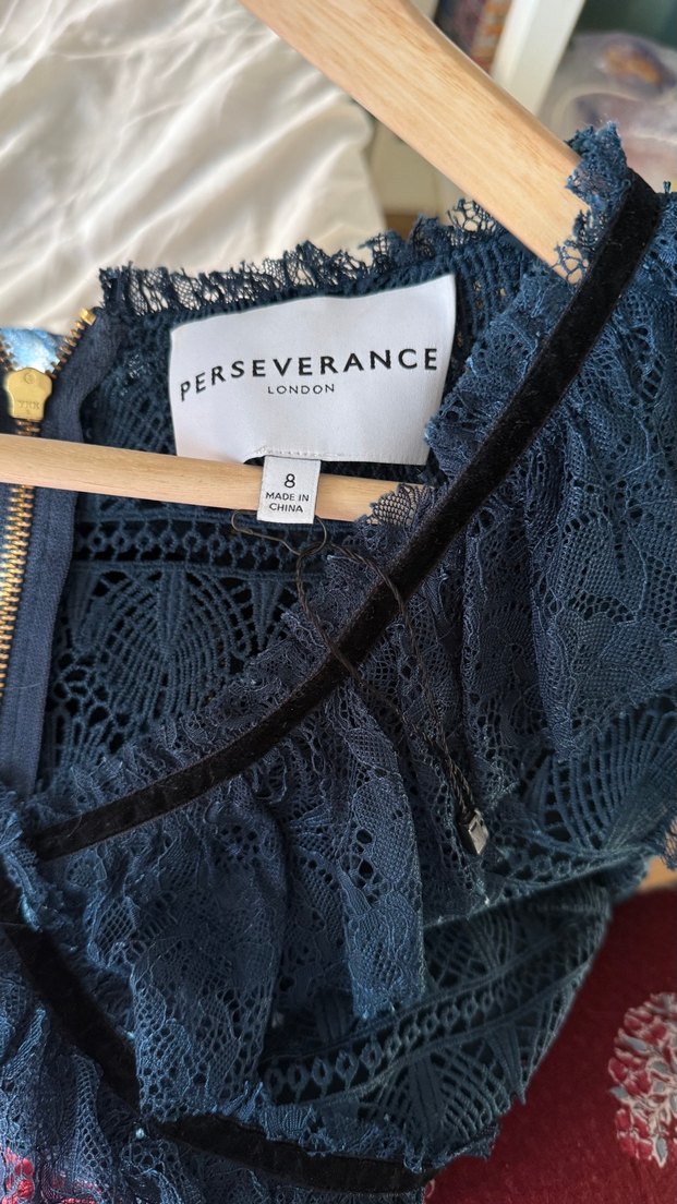 Uzun Kollu Lacivert Nakışlı Fırfırlı Elbise - Görsel 5