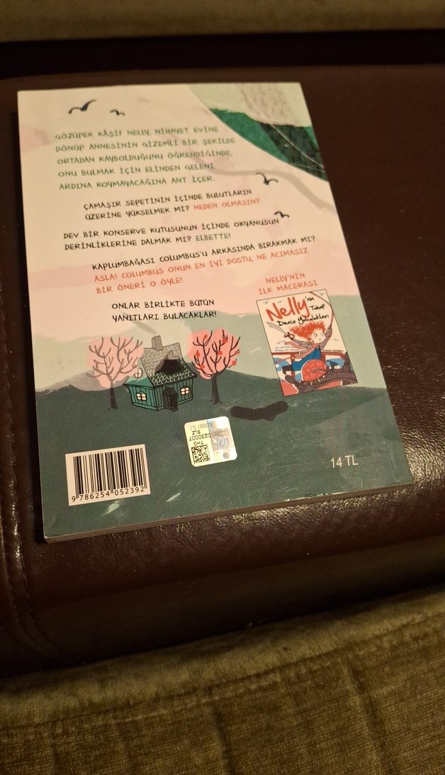 Nelly ve Gökyüzü Feneri - Şiir Kitabı - Görsel 2
