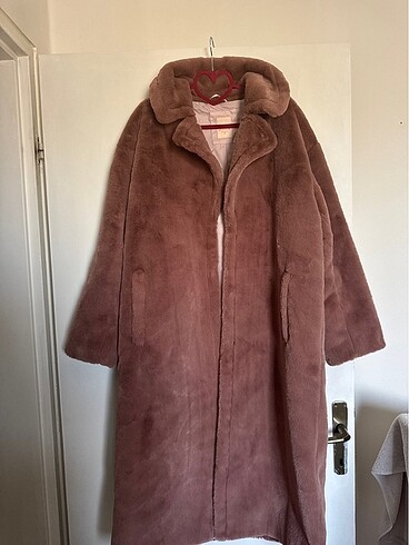 Pembe kürk