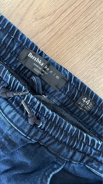 44 Beden Bershka jogger