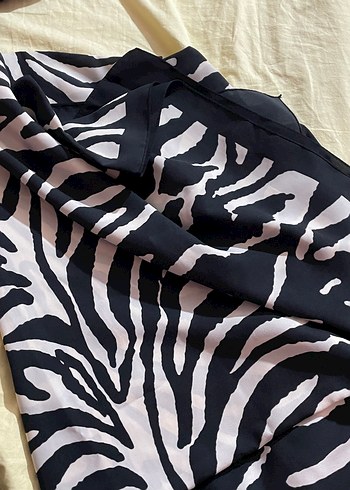 Diğer Siyah Beyaz Zebra Desenli Kadın Fular
