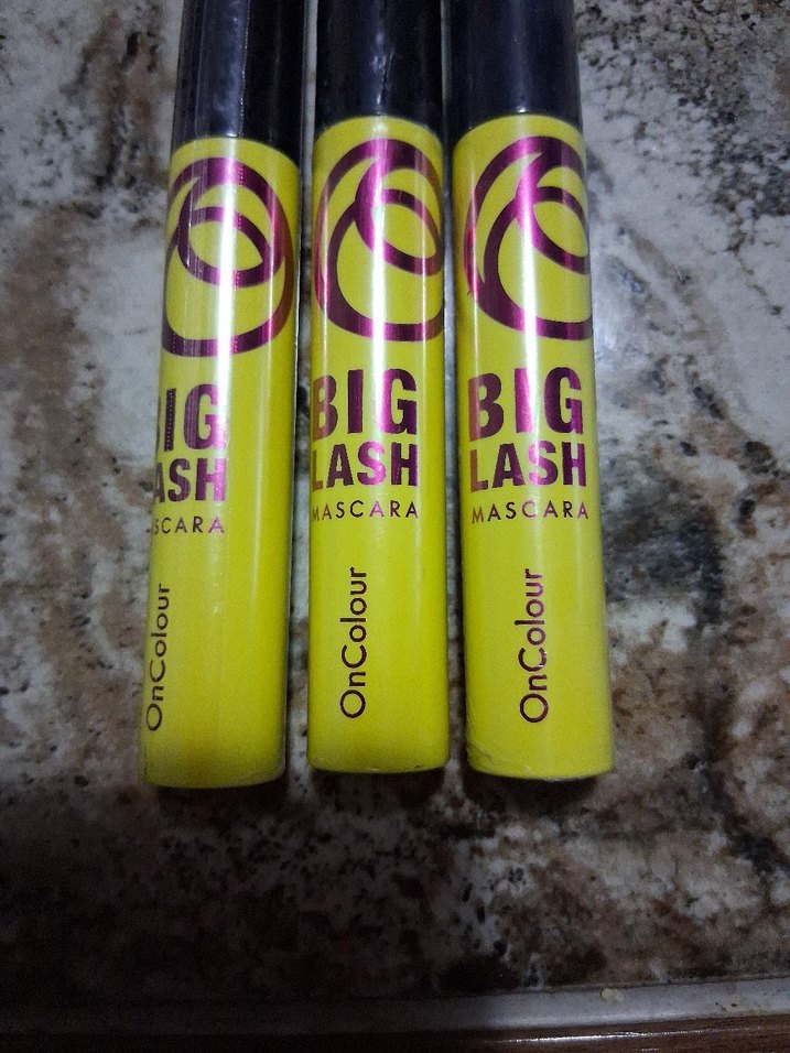 Sarı Big Lash Maskara - Görsel 2