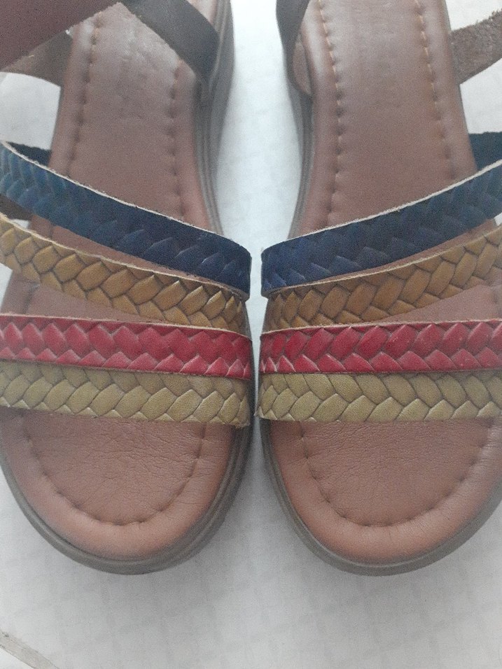 Renkli Yılan Desenli Dolgu Topuklu Kadın Sandalet - Görsel 2