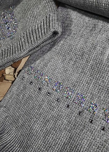 Diğer Burberry Atkı Bere Takım