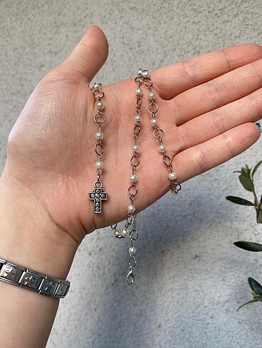 Beden İncili asansör haç kolye