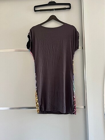 Batik Rengarenk Pullu Kısa Elbise