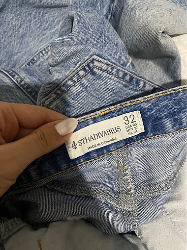 32 Beden mavi Renk Stradivarius Kot Pantolon