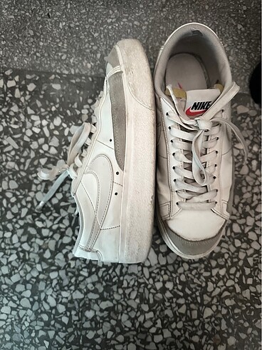 38,5 Beden Orijinal nike blazer low