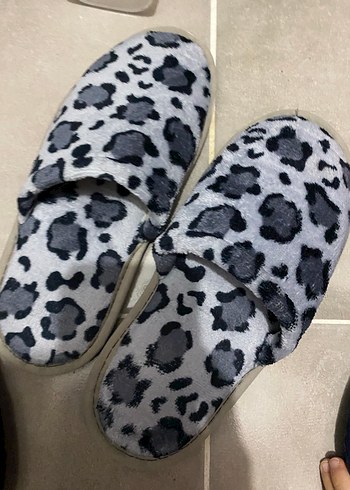 Mavi Leopar Desenli Kadın Ev Terliği - Görsel 2