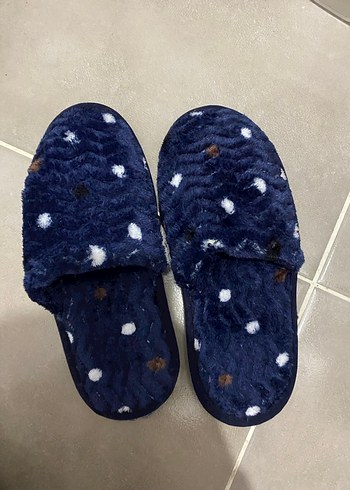 Puantiyeli Ev Terliği - Görsel 2