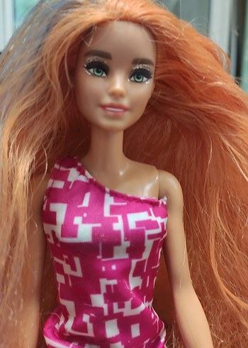 Renkli Pembe Elbiseli Bebek Barbie