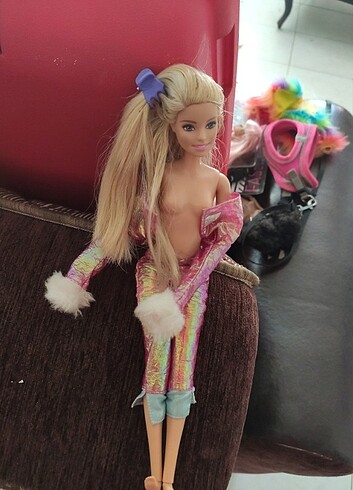 Barbie Bebek 
