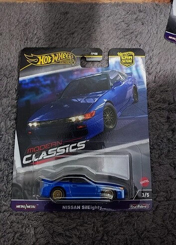 Hot wheels premium nissan