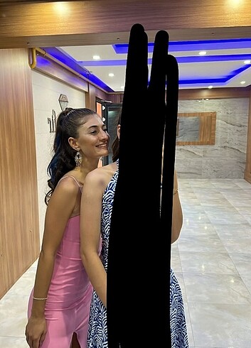 Diğer Pembe midi boy yırtmaçlı elbise