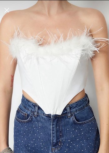 Tüylü Beyaz Büstiyer - Görsel 4