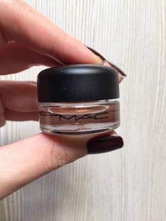MAC COK AMACLİ MİNERAL GOZ URUNU 