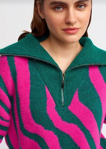 Pembe Yeşil Zebra Desenli Örgü Kadın Kazak - Görsel 3