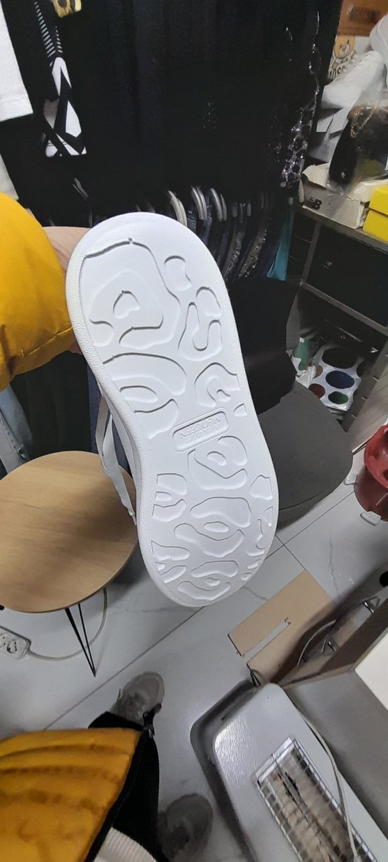 Beyaz Bağcıklı Kadın Spor Ayakkabı ithal ürün - Görsel 4