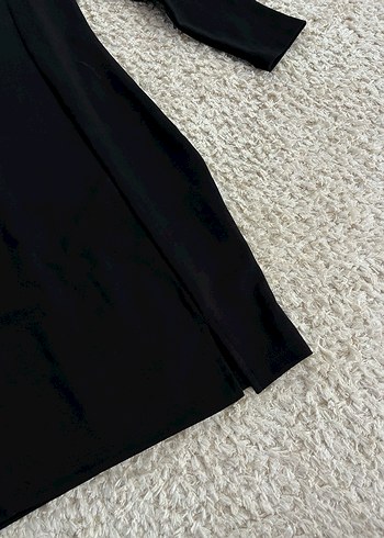 Siyah Uzun Kollu Midi Yırtmaçlı Elbise - Görsel 2