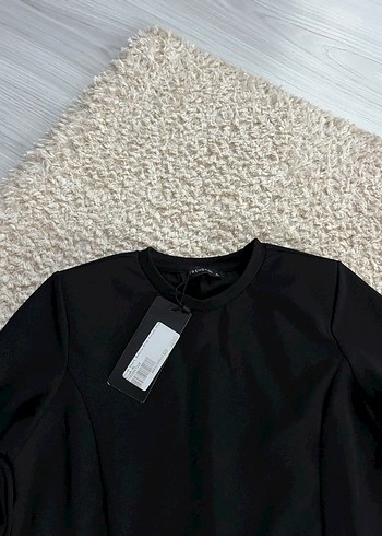 Siyah Uzun Kollu Midi Yırtmaçlı Elbise - Görsel 4