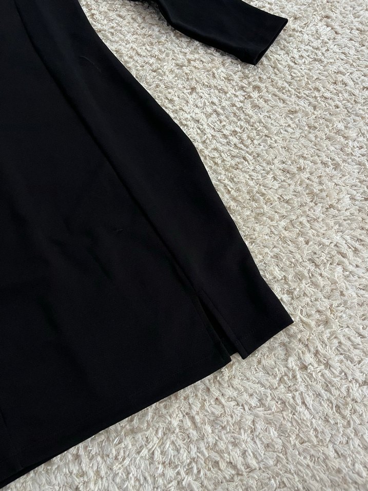 Siyah Uzun Kollu Midi Yırtmaçlı Elbise - Görsel 2