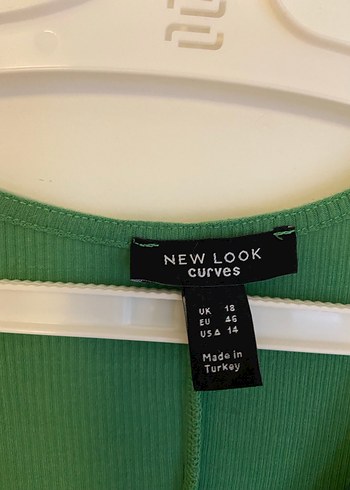 Düğmeli Yeşil V Yakalı Uzun Elbise - Görsel 4