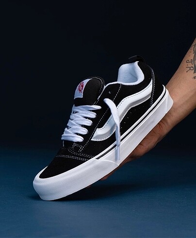 VANS KNU SKOOL