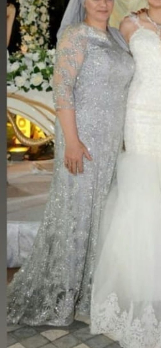 Uzun Kollu İşlemeli Gri Abiye Elbise - Görsel 5