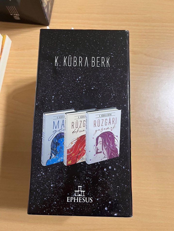 K. Kübra Berk Üçlü Roman Seti - Görsel 2