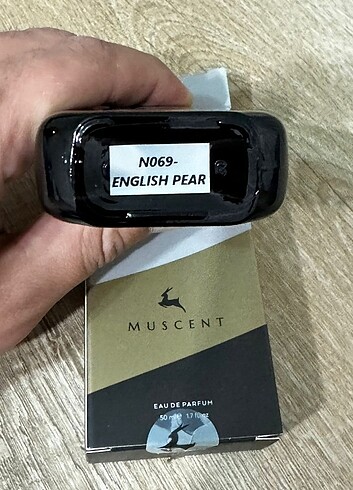 Muscent English pear