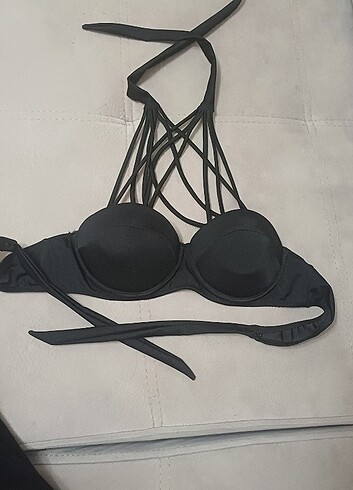 Bikini üstü 