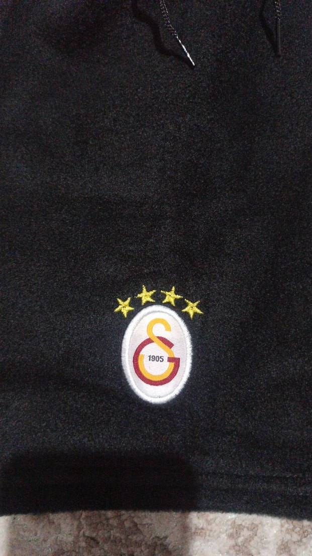 Siyah Nakışlı Street Wear Havlu - Görsel 3