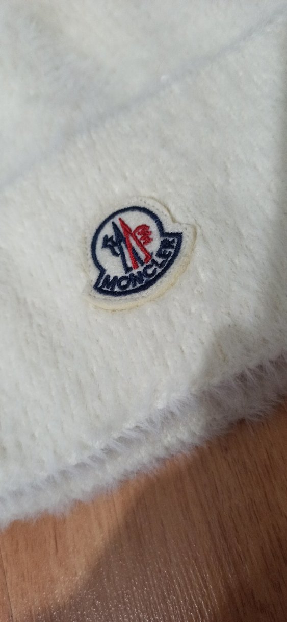 Gri Moncler Kadın Bere Velcro Detaylı - Görsel 4