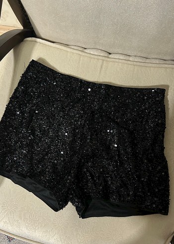 l Beden Siyah Payetli Mini Şort - L Beden