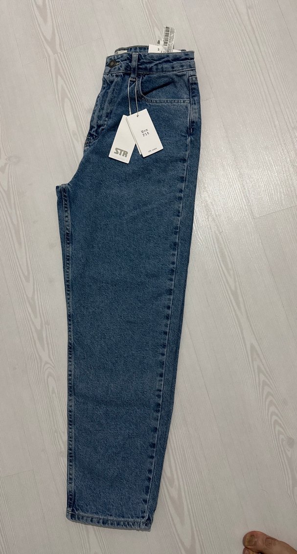 Stradivarius papatya baskılı jeans Jin - Görsel 2