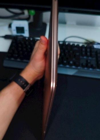 macbook Air 256GB SSD - 8 GB RAM KUTU  fatura mevcut. - Görsel 4