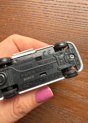 Majorette Renault Trafic minibüs - Görsel 2