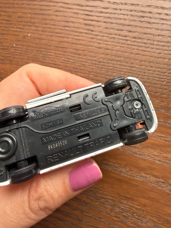 Majorette Renault Trafic minibüs - Görsel 2