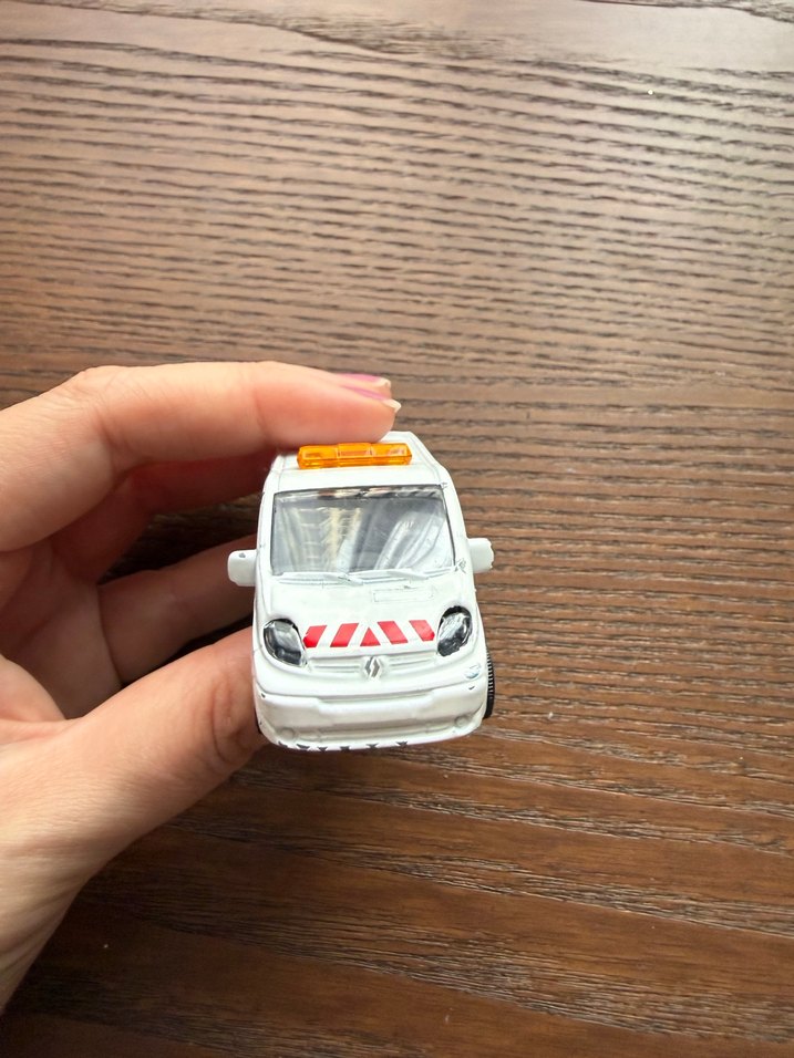Majorette Renault Trafic minibüs - Görsel 3