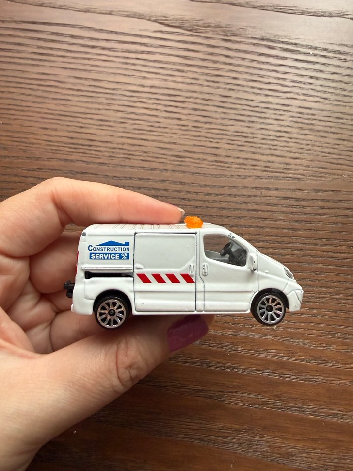 Majorette Renault Trafic minibüs - Görsel 4